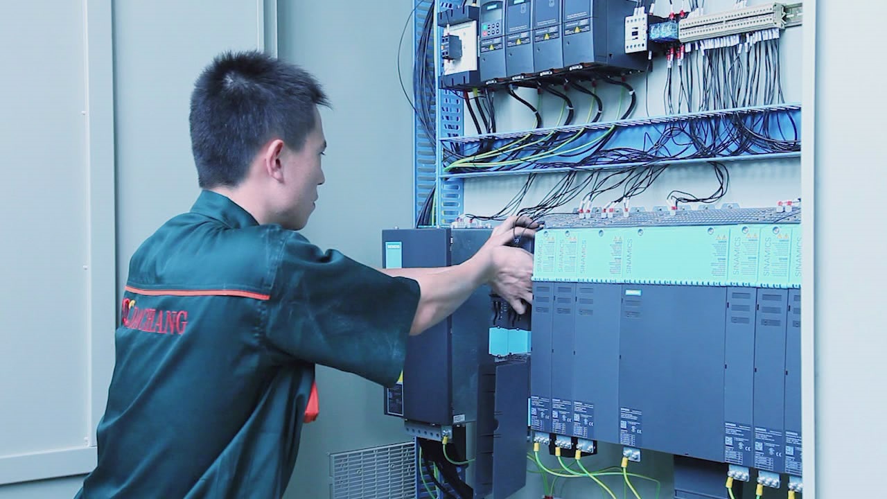 Installing electric parts.jpg